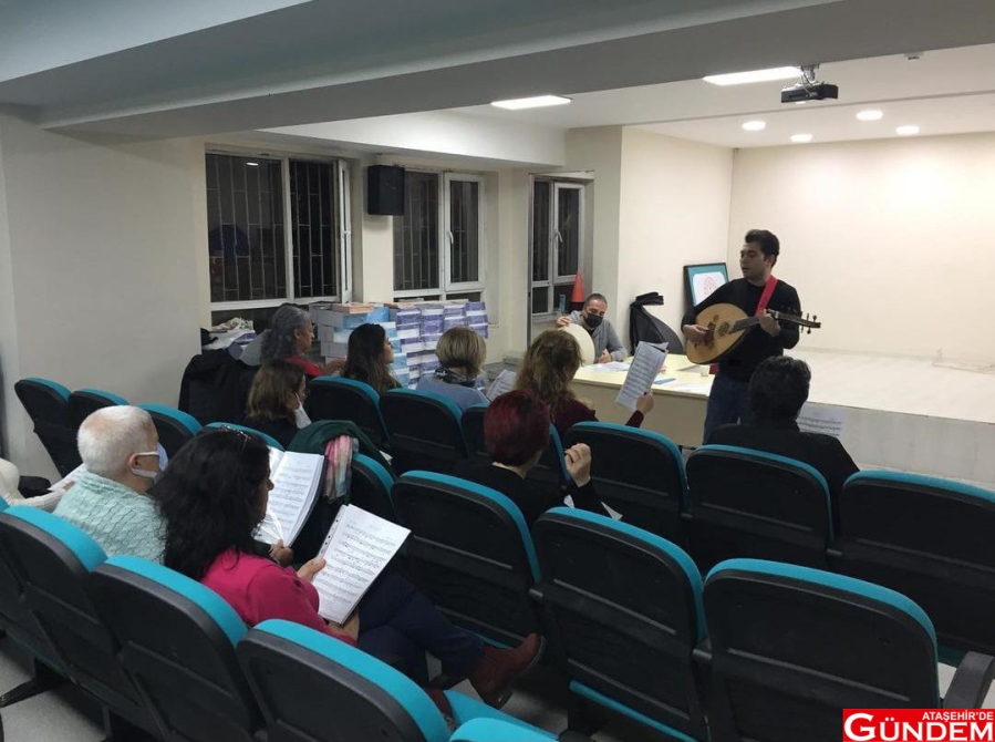 ATAŞEHİRLİ VATANDAŞLARA SOSYAL ETKİNLİK DÜZENLENDİ Türk Sanat Müziği Himmet Kaya Ataşehir'de Gündem